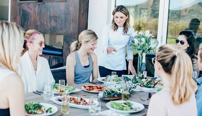 kindtraveler's tweet photo. How does a trip to #SonomaCounty sound right about now? Thank you to @RRToday for showing us how to plan the perfect trip, starting with booking your stay with Kind Traveler. Discover things to do in Sonoma County this Fall: https://t.co/2RFEzUnOyz #TravelKindly @InsideSonoma https://t.co/sAgR55ijqP