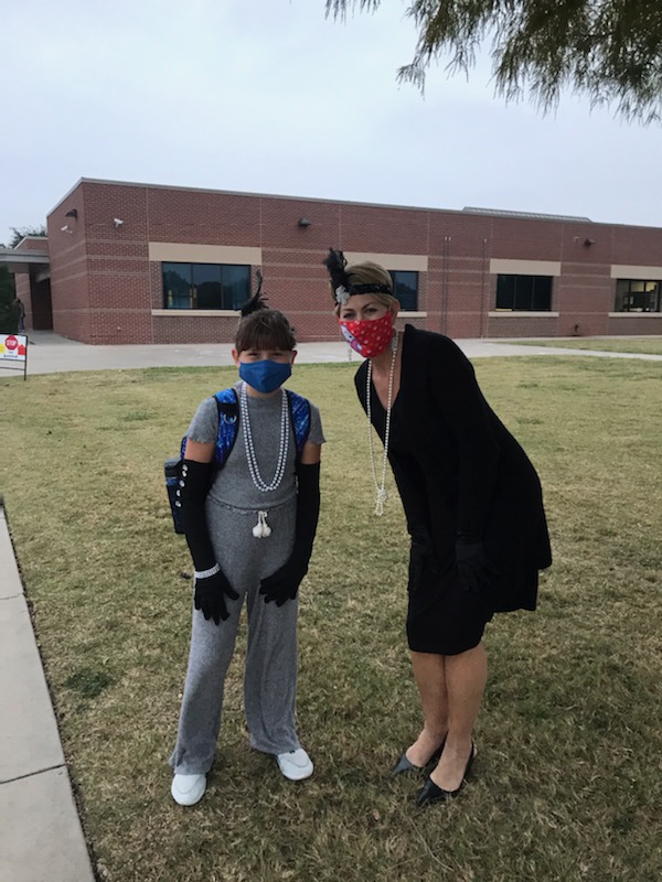 ABrooks4Books's tweet photo. Book Fair Time Machine! Today we celebrated the 1920s! Purchase books from the book fair at https://t.co/fc4DSr1v6x
@ElliottLearners 
#ElliottLearners https://t.co/pc1PY0E2NU