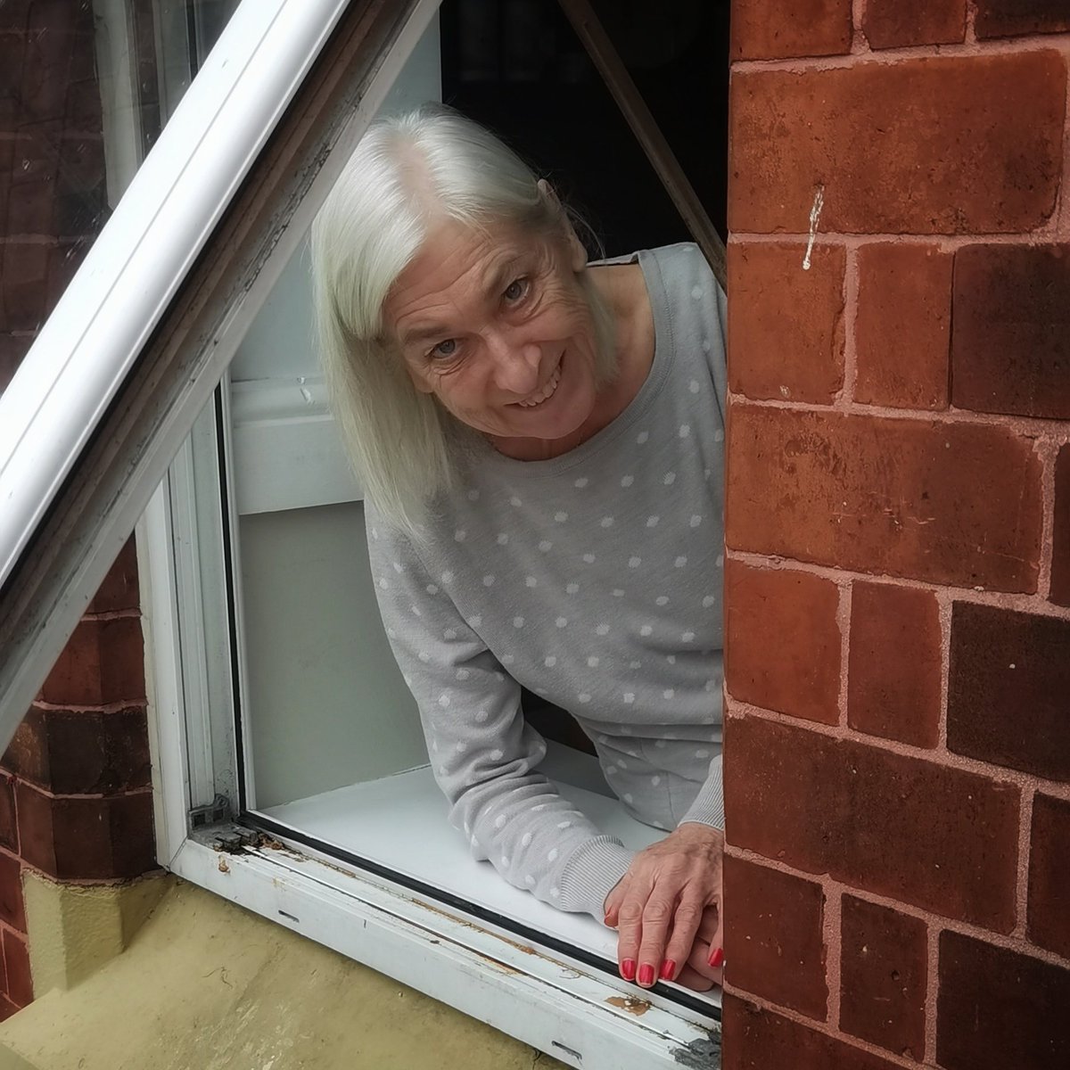 tonyjevans's tweet photo. Finally got to see my Mum in a home today after more than 6 weeks. Through a window,from 10 yards. I'm not sure if it did more damage than it did good. Mostly tears and cries to go home. But I can sit in a pub with 50 strangers☹️
#lockdownbullshit #dementia #missmymum #fuckuboris https://t.co/bJ0e2Gahp9
