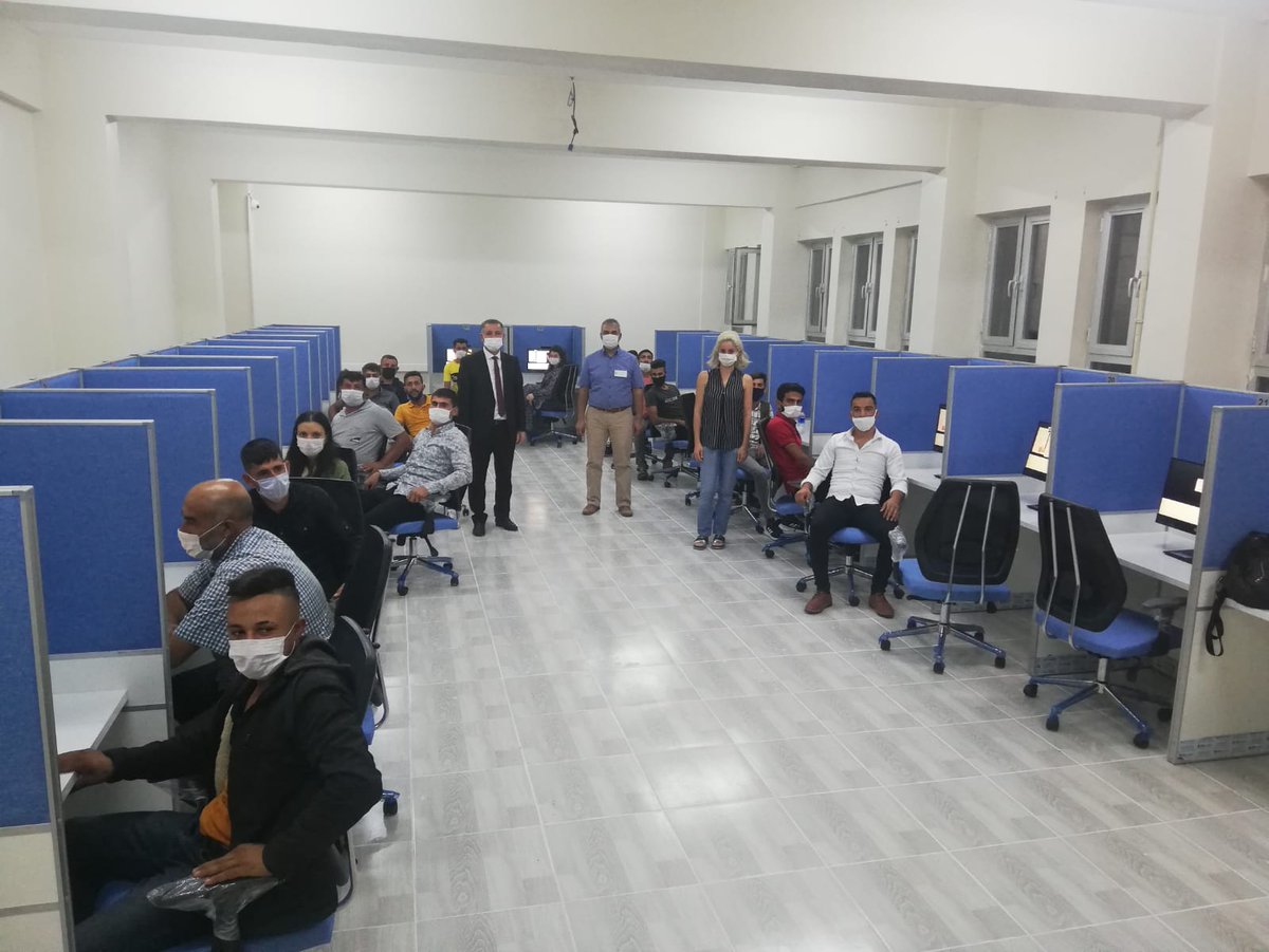 E sınav merkezi ilçemize  hayırlı olsun. Artık v.sehir ve c.pinarli  hemşerilerimizin  urfaya gitmelerine gerek kalmadı emeği geçen calisma  arkadaşlarıma  teşekkür ediyorum.