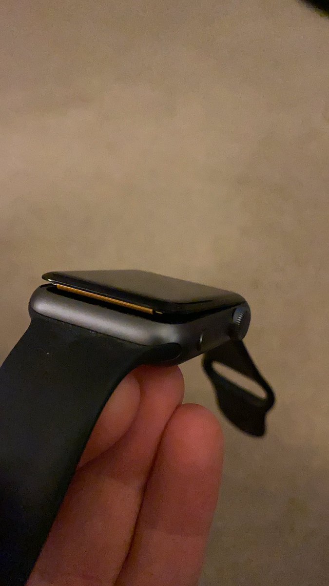 ChrisMurton4's tweet photo. @Apple what’s happened to my watch this has just popped out and died on me https://t.co/sWJHFJJccK
