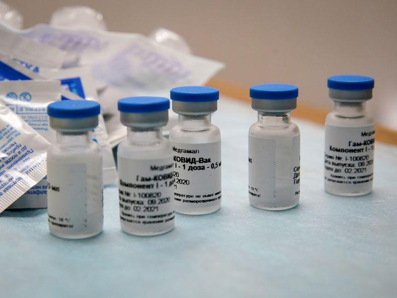 First results of Russian coronavirus vaccine trial to include data from 5,000-10,000 people reut.rs/34hcQ5z
