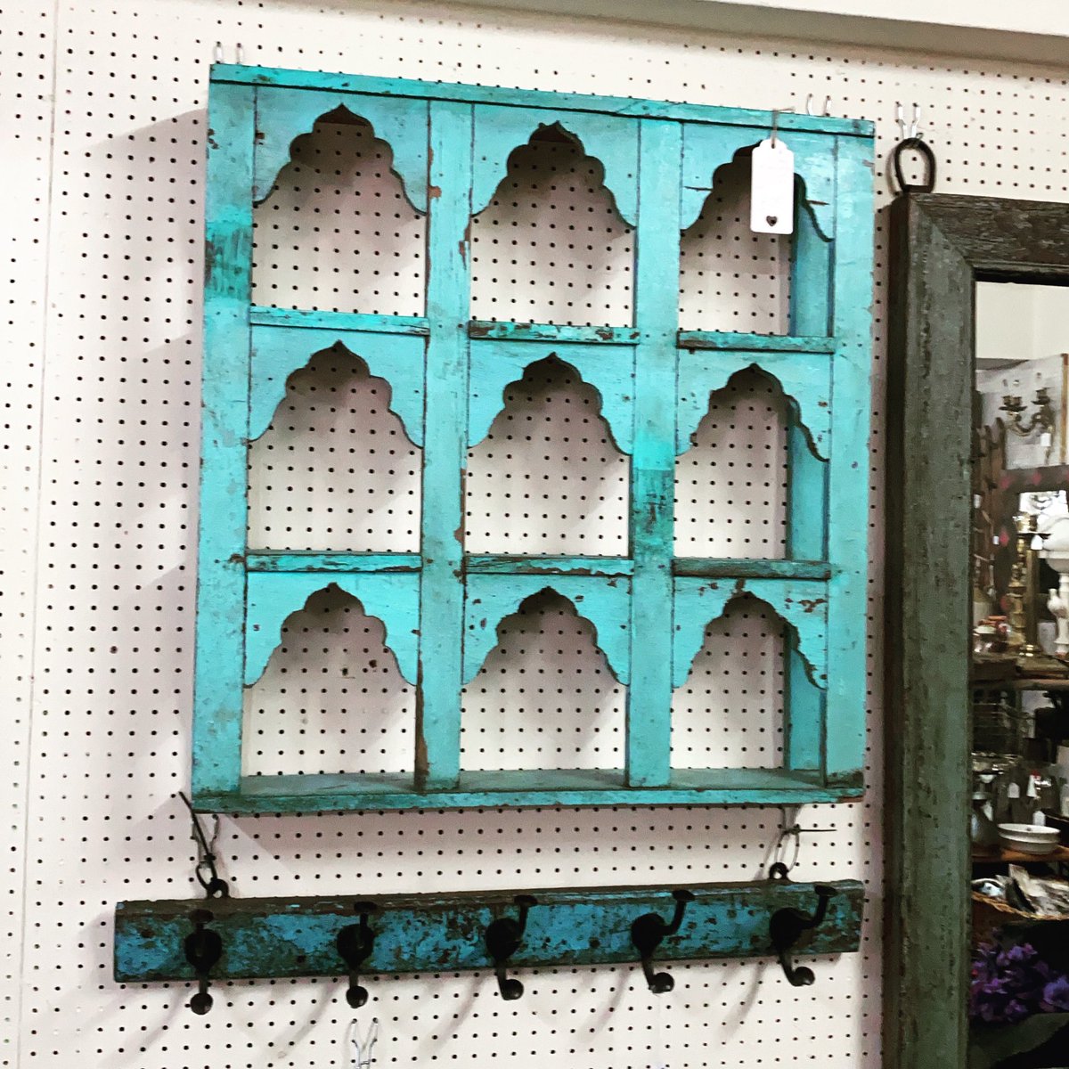 We are leaving you with this vintage hanging shelf with layers of beautiful chippy paint. #chippypaint #vintageshelves #vintage #layersofpaint #astraantiquescentre #hemswell #lincolnshire #europeanfurniture https://t.co/LN0Row8dhS