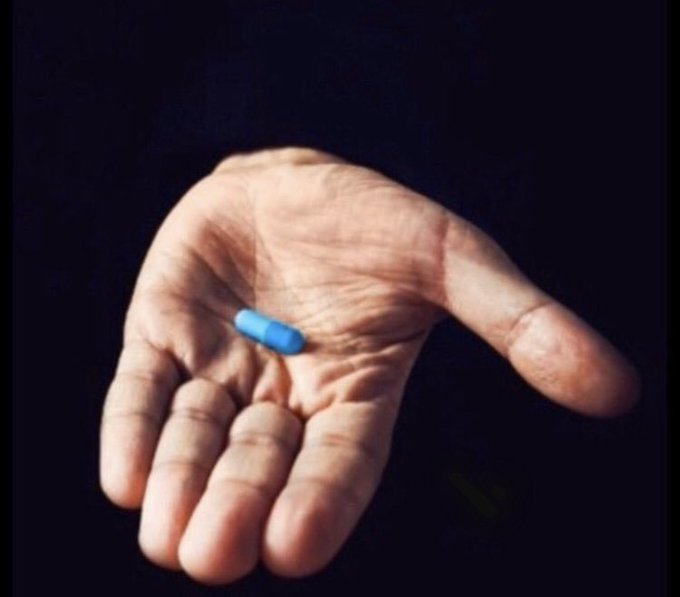 BeckyBond007's tweet image. Let's do this. Red pill or Blue pill?