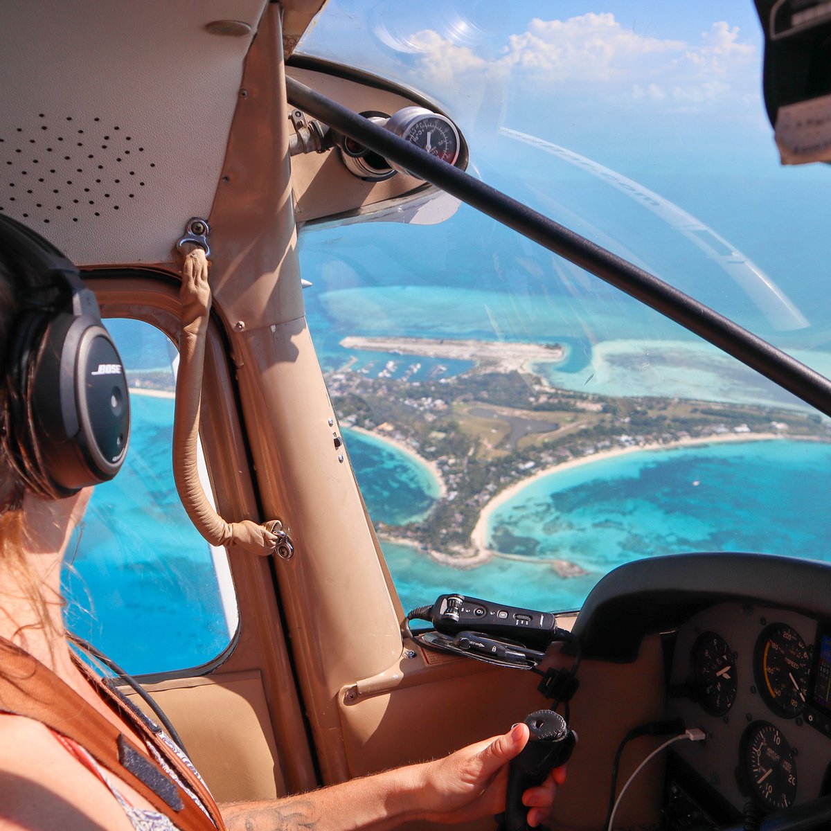 fly8ma's tweet photo. One of the coolest things about general aviation flying is that the view is always changing!

#FLY8MA #AviatorTraining #AvGeek #Aviation #Flying #AirplaneLovers #Aviator #Pilot #LearnToFly #FlightSchool #FlightTraining #Aircraft #CFI #CFILife #PilotLife #PilotsEye #PilotsEyes https://t.co/pvVHF2zYkK
