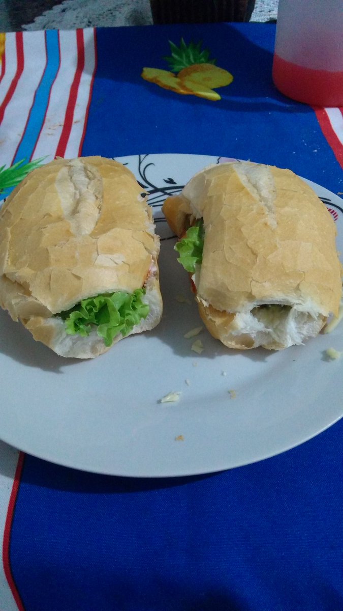 DenoniGarcia's tweet photo. 🍔 https://t.co/5y62J5CGe6