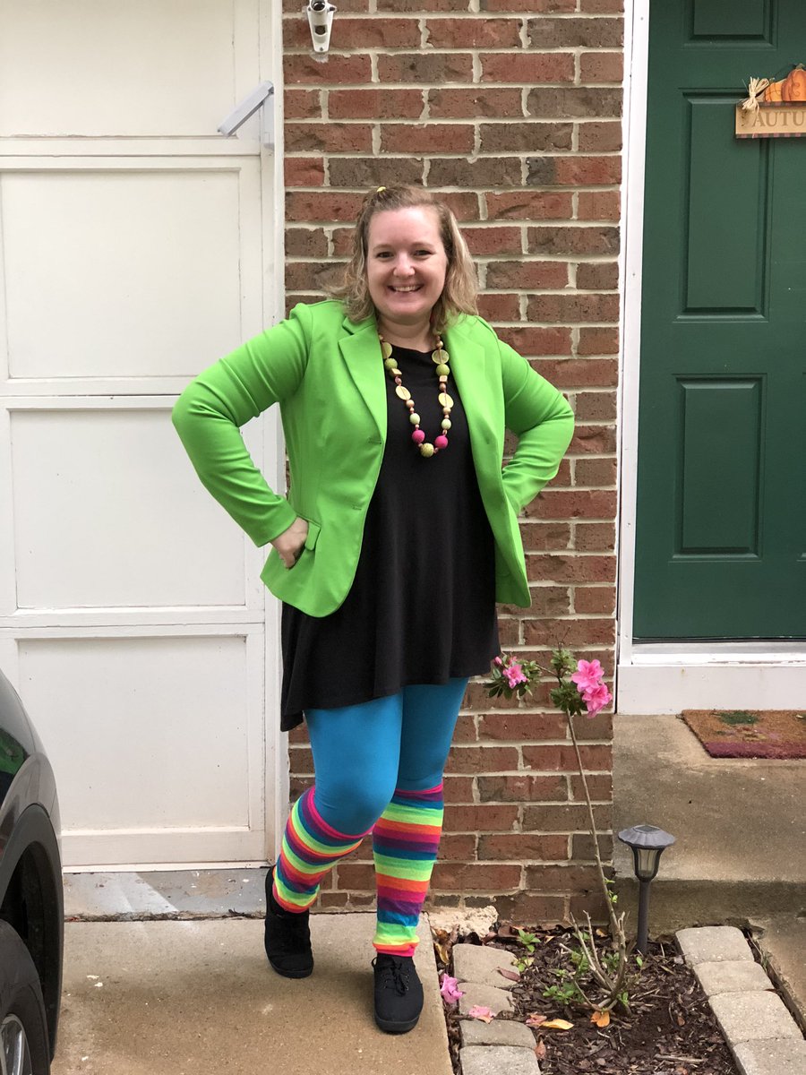 AlexisPhan3's tweet image. Kicking off spirit unity week with some 80s!!! 😎 #CLIMBtoUnity #BrambletonStrong @BAM_MS_Official