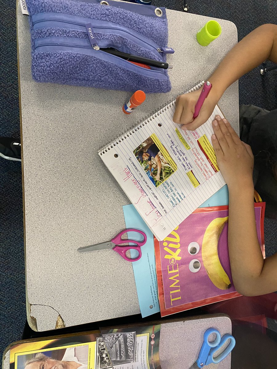 #dolsenthinkers went on a scavenger hunt looking for nonfiction text features!