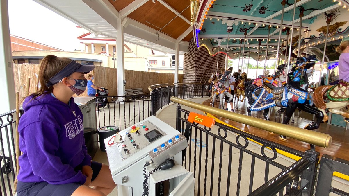 HersheyPA's tweet image. There's still time to register for the virtual @Hersheypark @indeed Job Fair, Tues., Oct. 20 from 3-7 pm. Visit indeedhi.re/3o9D2XI to claim your spot and learn about #HersheyJobs!