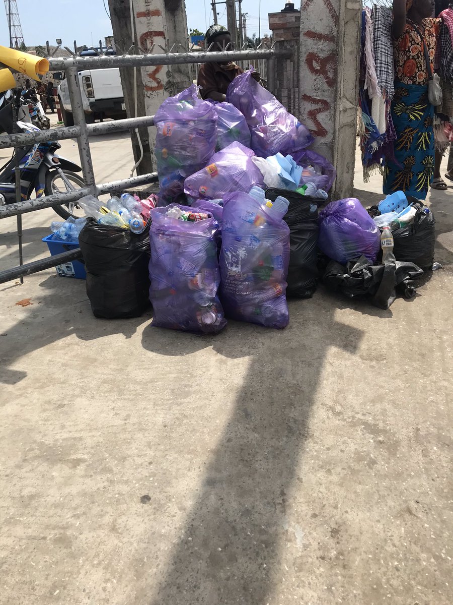 Alpha_Yom's tweet photo. Kudos for the cleanliness during #BADAGRYPROTEST https://t.co/wKjPptLG5R