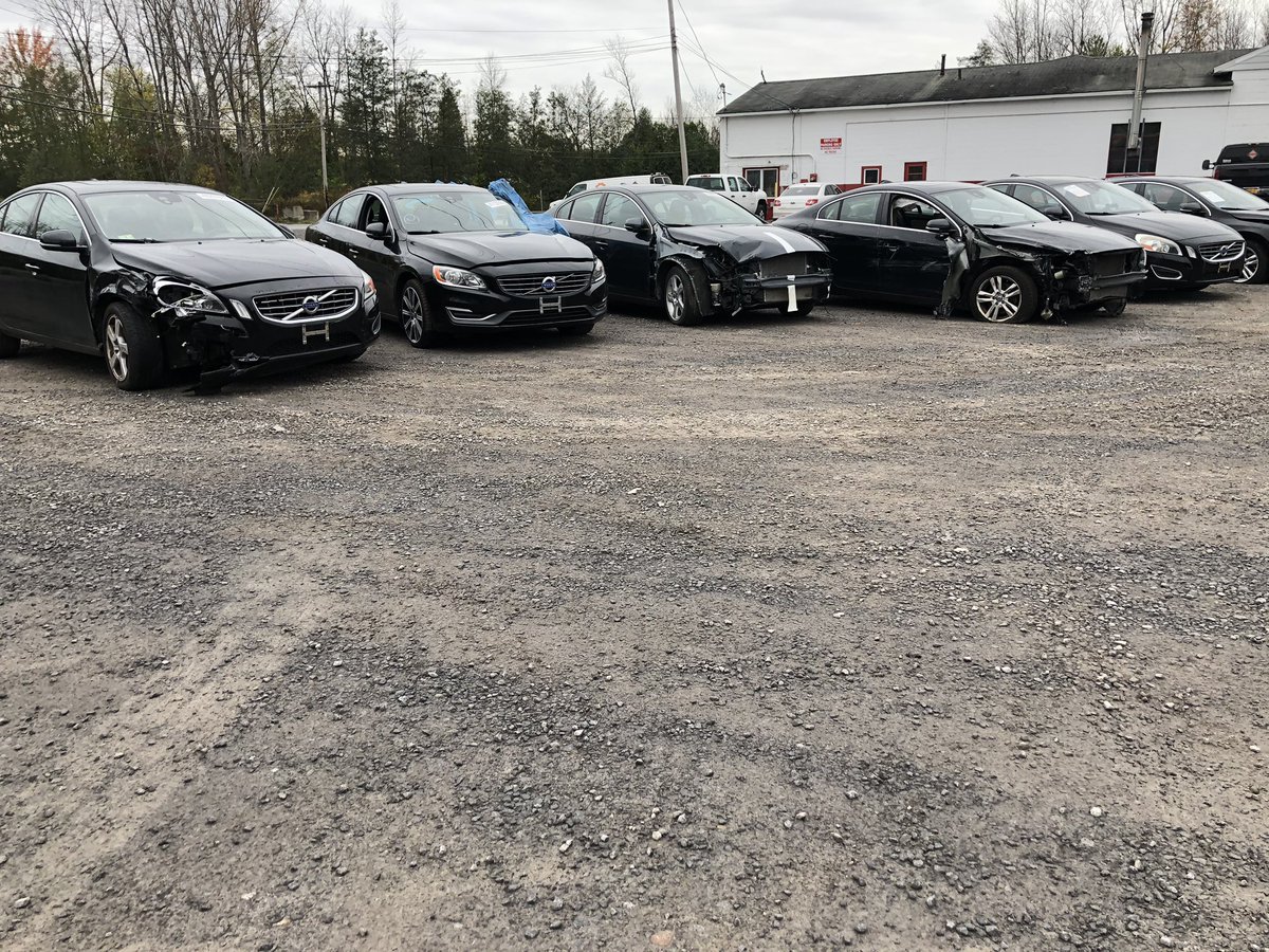 ERIEVOVO's tweet photo. Fresh Volvo’s in for parts. Call today with your needs. #volvo #volvoparts #volvocars #volvoengine #erievovo https://t.co/x3Nh66JPTp
