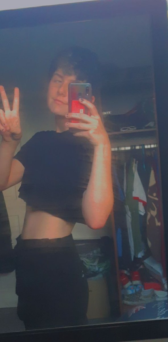 V4LENTINEonOF's tweet photo. anyone wanna chat? <3 

#paypig #onlyfans #onlyfansboy #transonlyfans #sugarbaby #sellingcontent #secretseller https://t.co/EiLcmrIdeG
