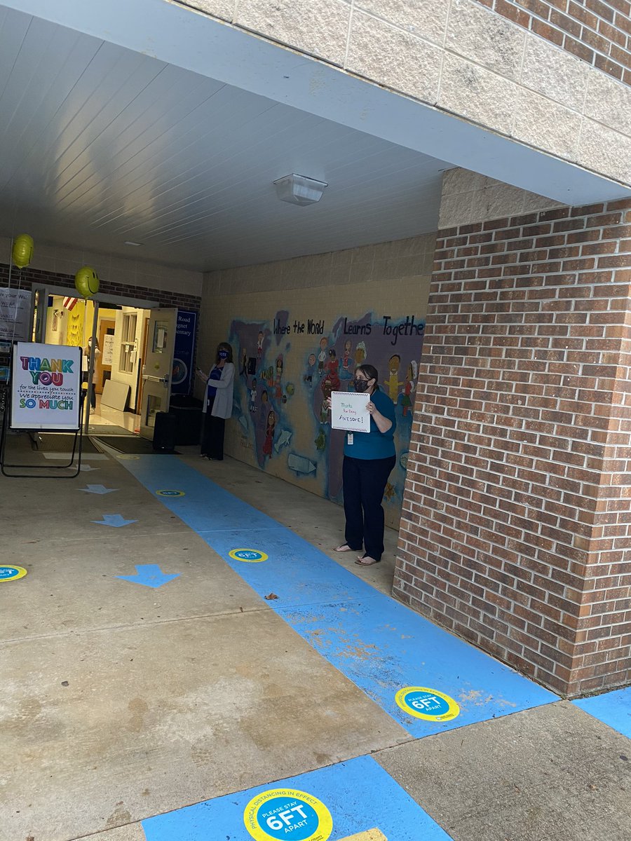 What a fun welcome this morning <a href="/FoxRoadES/">Fox Road Elementary</a> ! Fox rocks! <a href="/AngelaFoxIB/">Angela Wallace</a> <a href="/119Lewis49/">Robert Lewis</a>
