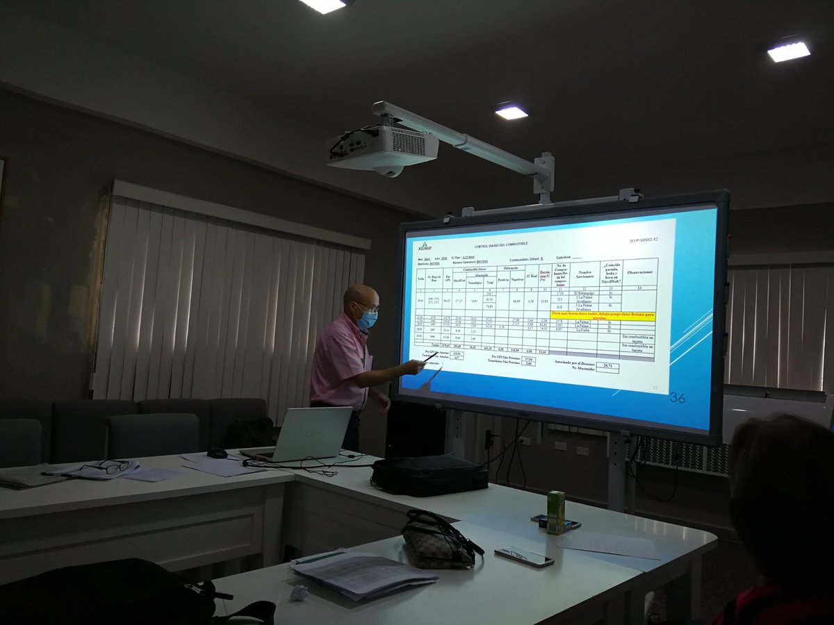 raidelveloz's tweet photo. Realizado hoy Curso de Capacitación del #SGCF en #AZUMAT, abordando temas esencialmente de combustible y las nuevas prestaciones de las aplicaciones Movilweb y Diferido. @GrupoAZCUBA, @Azumat_Azcuba, @raidelveloz https://t.co/uhktd4TBmq
