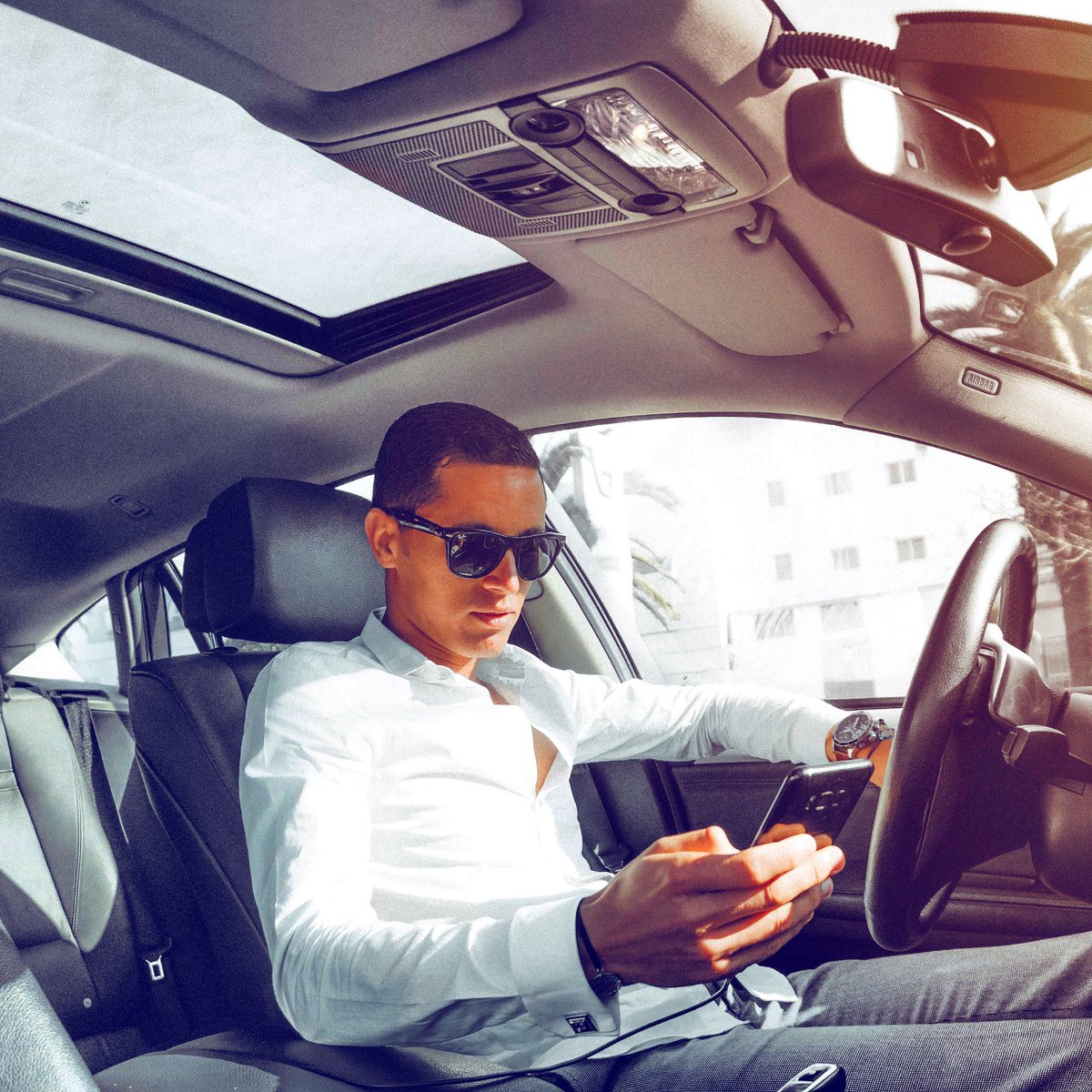EcoFleetDriver's tweet photo. For the 1st time in 3 yrs, less than 40k people died in car crashes! As #DistractedDrivingAwarenessMonth continues, we want to remind you that distracted drivers aren’t just a threat to themselves: they’re a danger to everyone else on the road. one text or call could ruin it all! https://t.co/LvpzE4cDcR