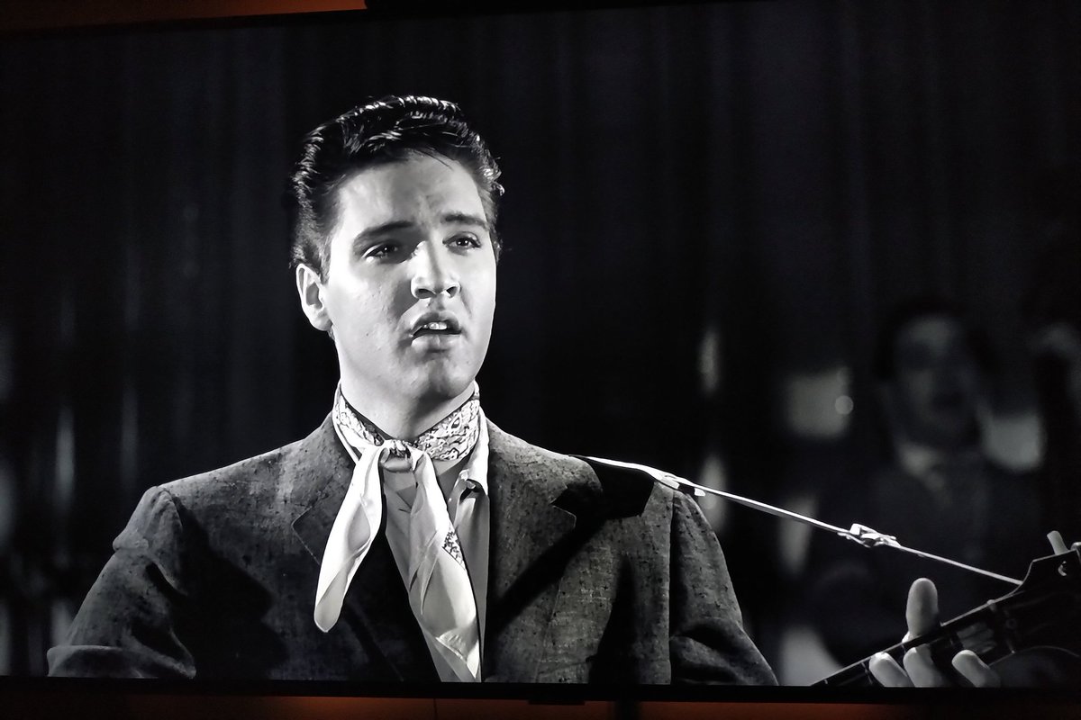 Just been watching Elvis in King Creole in glorious 4K definition. A lovely exclusive from @hmvtweets #ElvisPresley #Elvis #KingCreole https://t.co/zH3WxS9ler