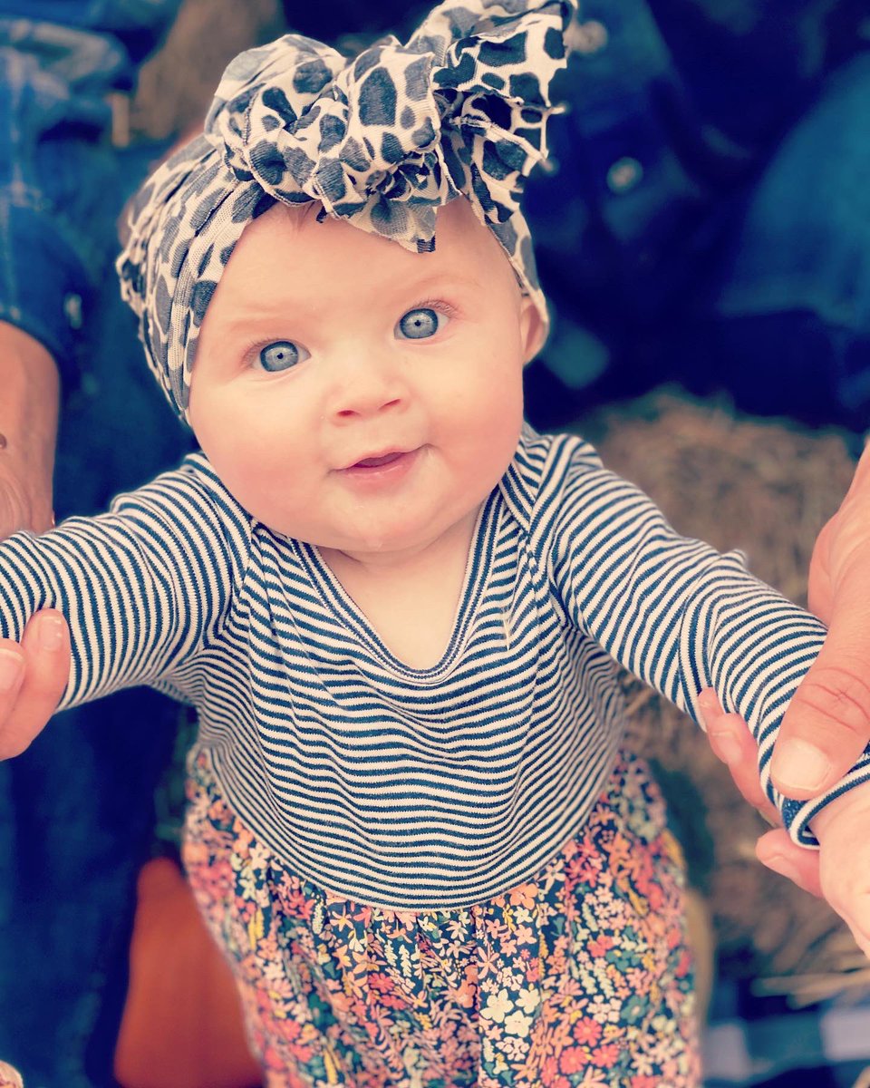 DShep_24's tweet photo. The love that my baby girl fills my heart with is unfathomable! She is just so stinkin amazing and beautiful!! https://t.co/3EMqB0dCNG