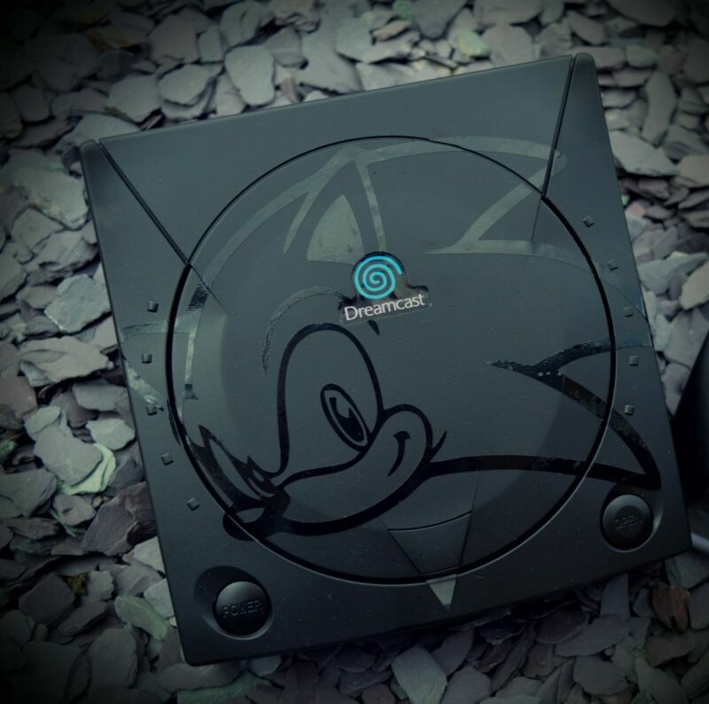 DCAuctions's tweet photo. Custom Modified Black Sonic Sega Dreamcast Console Shell Case Only Sega Sports 🔥🔗https://t.co/2u41Knvt8j #retrogaming #HotDC

Auction from the UK. https://t.co/tMN9YPTPwk