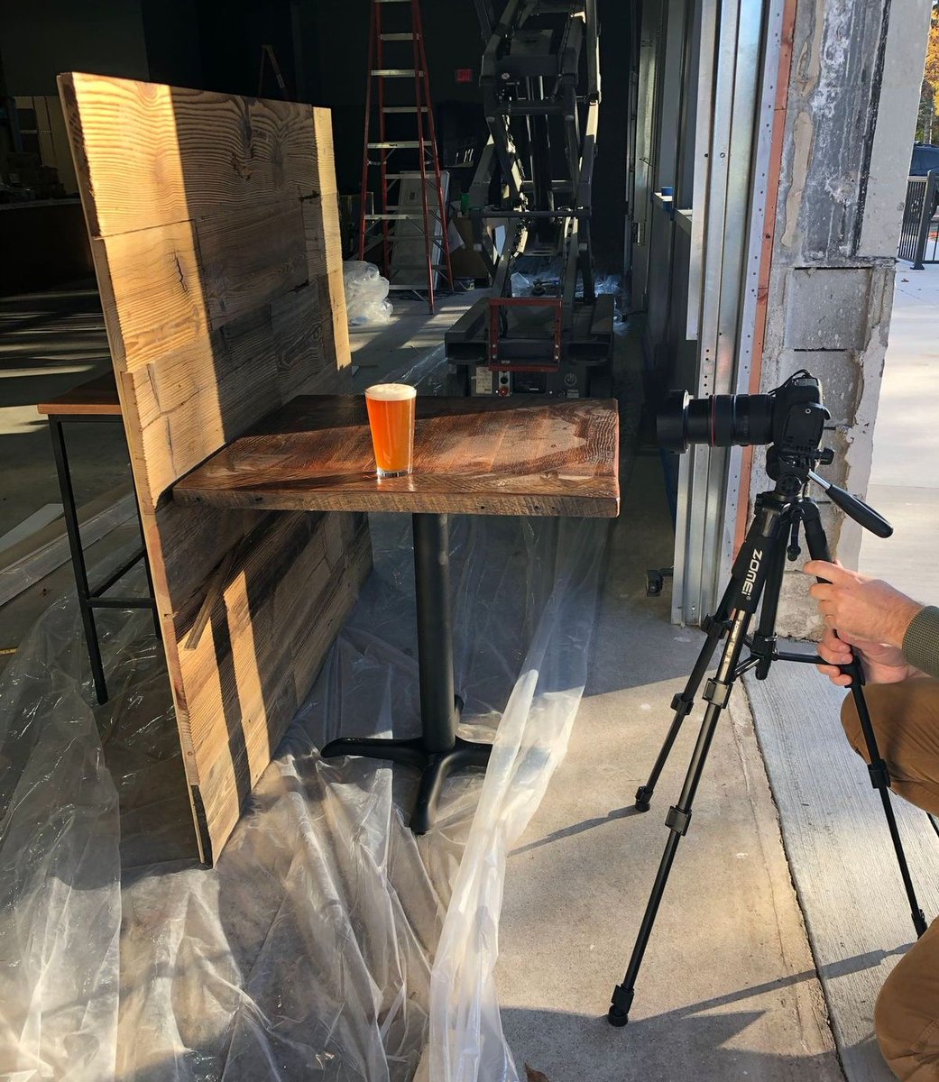 LuceLineBrewing's tweet photo. A little behind-the-scenes photoshoot with one of our newest models.

Can you guess what style it is?

#lucelinebeer #beertography #mncraftbeer https://t.co/ThY1JvXN77