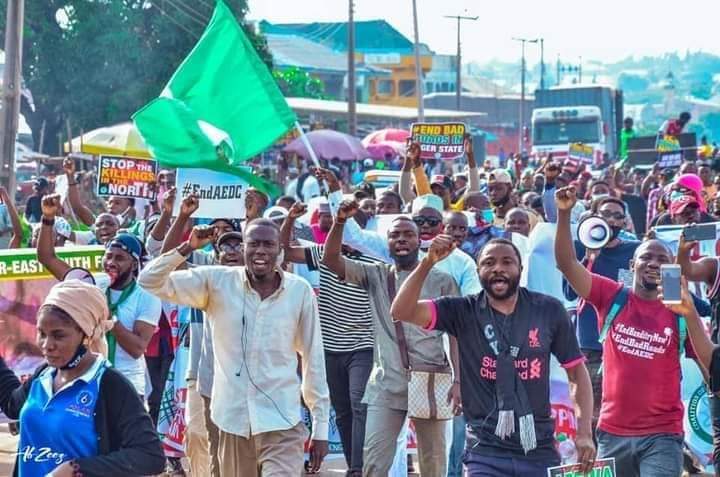 salihu98804275's tweet photo. In Niger State.. We hit the ground again. #EndInsecurity #EndBadRoads #EndBokoHaram and #EndBadGovernanceinNIGERIA https://t.co/mAbIFatCEs