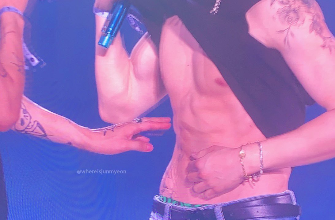 sorry not sorry  here is a mix of veins, abs and arms  enjoy the pain 
