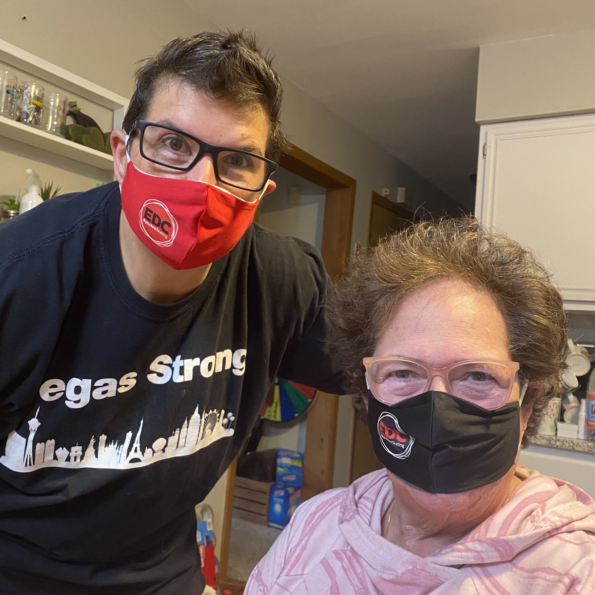 The Lieras family is ready for #MaskMonday! We love that our fans are keeping each other safe. Pick up your mask today at bit.ly/edcfangear!
•
#wearamask #covid19 #adultfigureskating