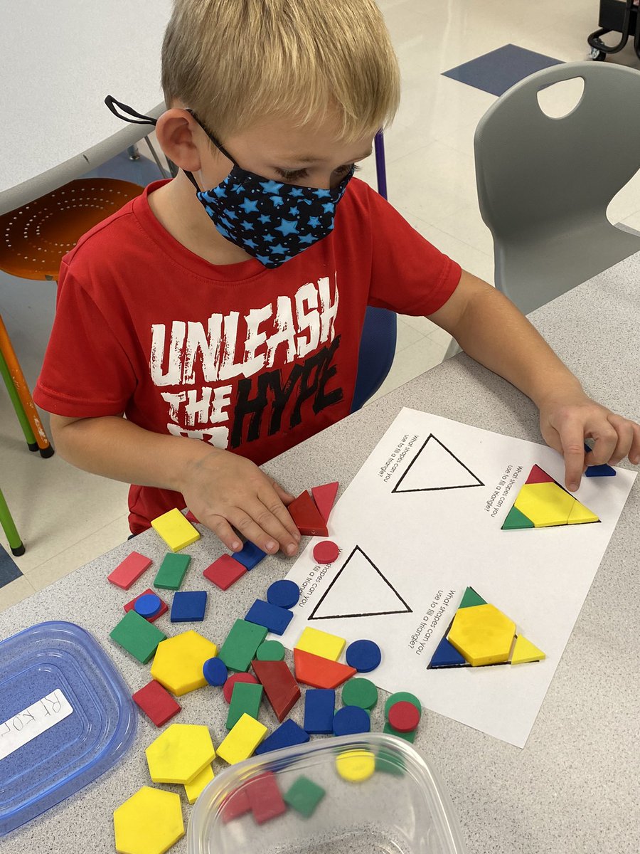 Check out these smarty pants! They are using shapes to create different shapes. This is one proud teacher! 🔵🟪🔺🔶 <a href="/WillowvilleE/">WillowvilleElem</a> <a href="/WestCler/">West Clermont Schools</a> <a href="/chrissybug24/">Christina Sherman</a>