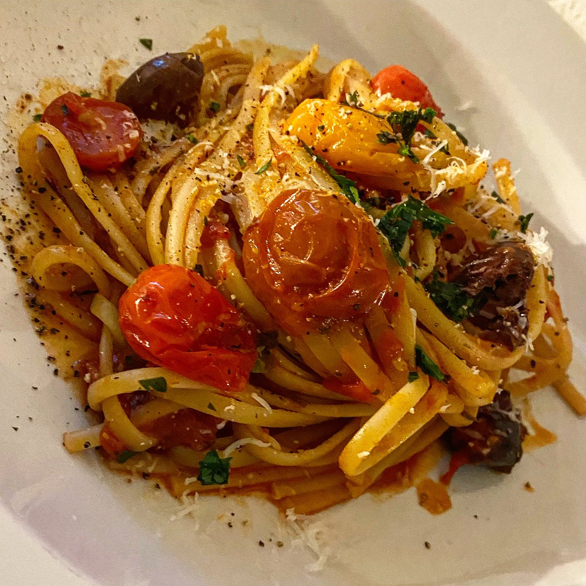 GQ_Blu's tweet photo. Because #PastaBae can’t rest on his laurels...
Linguine Puttanesca w/ Blistered Cherry Tomatoes #Homemade #BlackMenCook https://t.co/YHIHeZBgu4