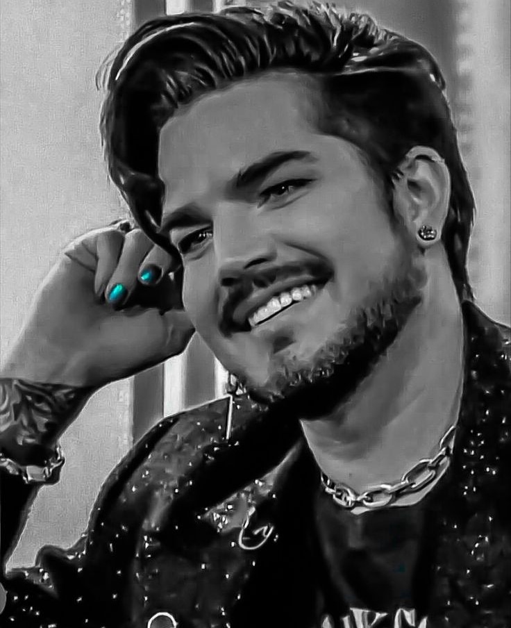 Adam with that scandalous nail polish and that charming smile kills me!💅😍❤❤