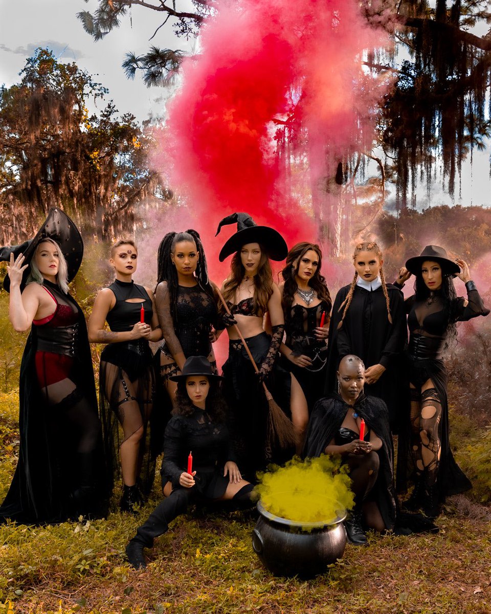 LesVixens's tweet photo. It’s 13 days ‘till Halloween! 🎃👻🕸 So get ready for all the spooky babes coming your way - welcome to the Vixen Coven! ⚡️🔮🧹🕯🖤🕷⁣
⁣
📷: @MaiaMonet https://t.co/grBmfYkbzS