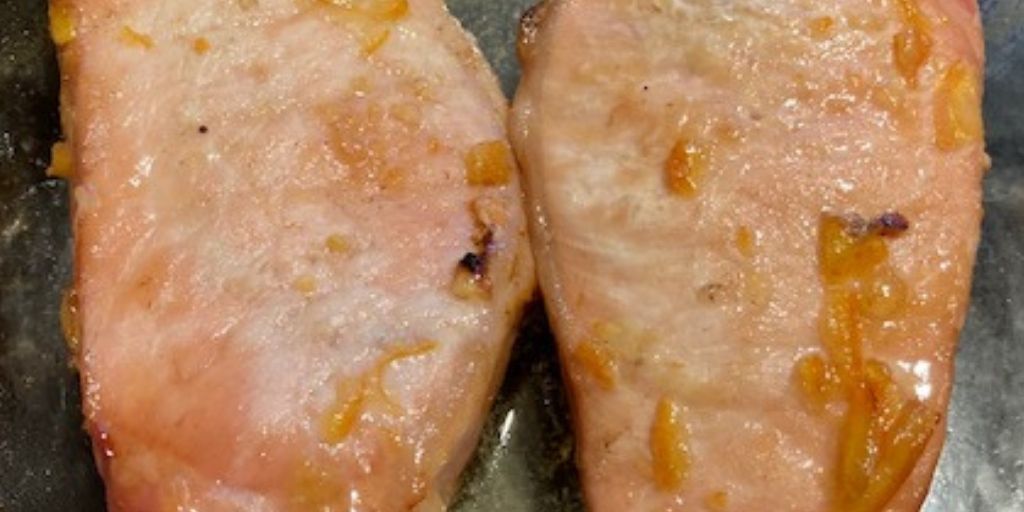 FluxingWell's tweet photo. Even though #summerisover, delicious #outdoorcooking can go on! Check out this #easyrecipe for moist, juicy smoked #porkchops cooked on a #Traeger smoker. #delicious #recipeoftheday https://t.co/1XIff9QUn7 #blogmebuddy #LittleBlogRT @TheBloggerGals @LovingBlogs @TheBloggersPost https://t.co/dwZgmJgug3