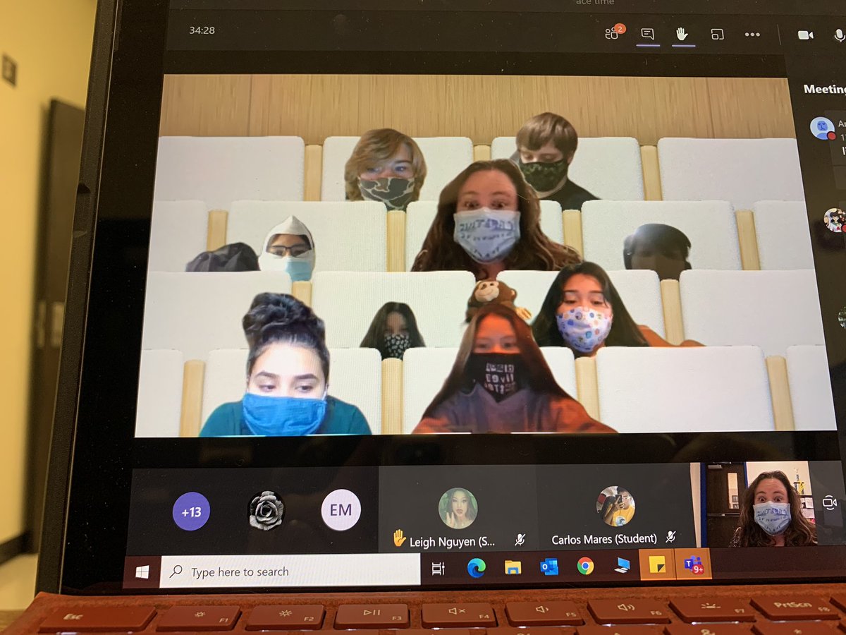 shellsallster's tweet photo. Been saving this #creativemask for a special day.  Shout it to my 7 AceTime students who humored me and joined me for a quick pic.   #citylights #wemasktogether #weflytogether https://t.co/pUkoEbJcot