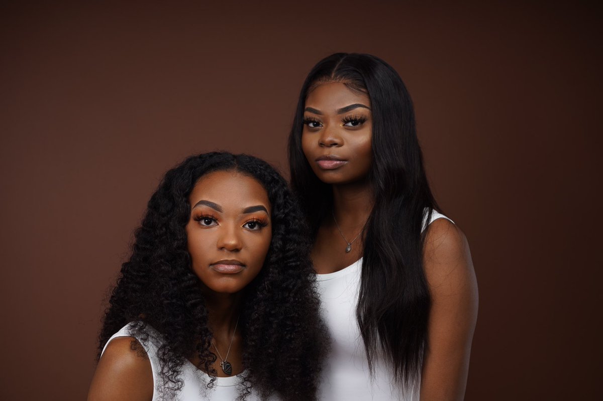 AshLakayla's tweet photo. Pose 📸 Introducing The FacePrint 💋 I am a Houston/Cypress makeup artist looking to expand my clientele. Please like and share my next client could be on your TL 💋 Follow @thefaceprint on Twitter and Instagram https://t.co/v0Vsh0v5YY