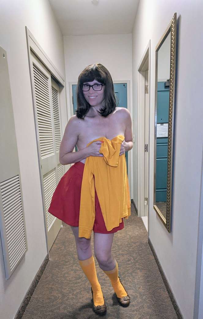 SouthernDiMarie's tweet photo. "Jinkies!"
When Daphne (@thesoberk) calls for help,

 #ISpringIntoAction &amp; quickly get dressed.

"On my way Daphne!' https://t.co/fPECeQNYPQ