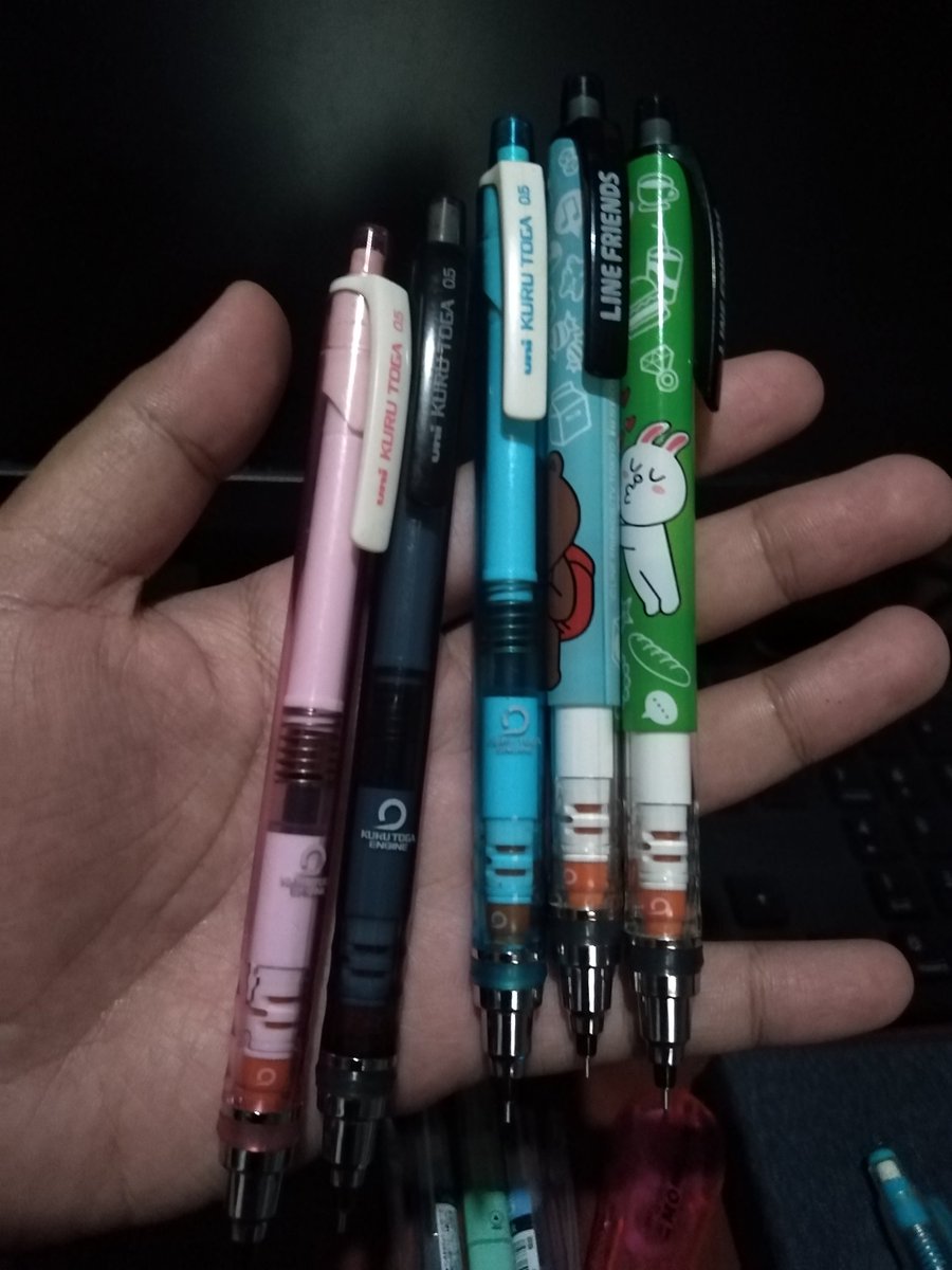 Uni Kuru Toga pencils in 0.5Obvious bang favorite ko to? The lead rotates as you write so you always have an even sharp tip.This listing is cheaper than mall price (147php) and sellers in shopee usually sell these for 300+ kasi jp release sa kanila https://shopee.ph/product/63494820/1692205982?smtt=0.306904736-1603152168.9