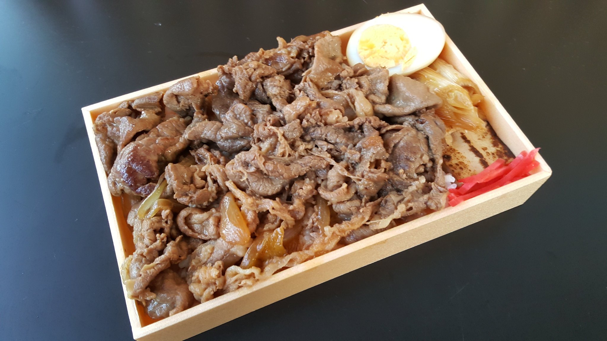 Ufotable Cafe Tokushima Ufotable Cafe Tokushima 本日から劇場版鬼滅の刃 無限列車編 コラボカフェがスタート コラボメニューには 煉獄さんの食べていた牛鍋弁当をパッケージから再現したメニューをご用意しています また 店内にはフォト Ufotable Cafe Tokushima Ufotable Cafe Tokushima 本日から劇場版鬼滅の刃 無限列車編 コラボカフェがスタート コラボメニューには 煉獄さんの食べていた牛鍋弁当をパッケージから再現したメニューをご用意しています また 店内にはフォト