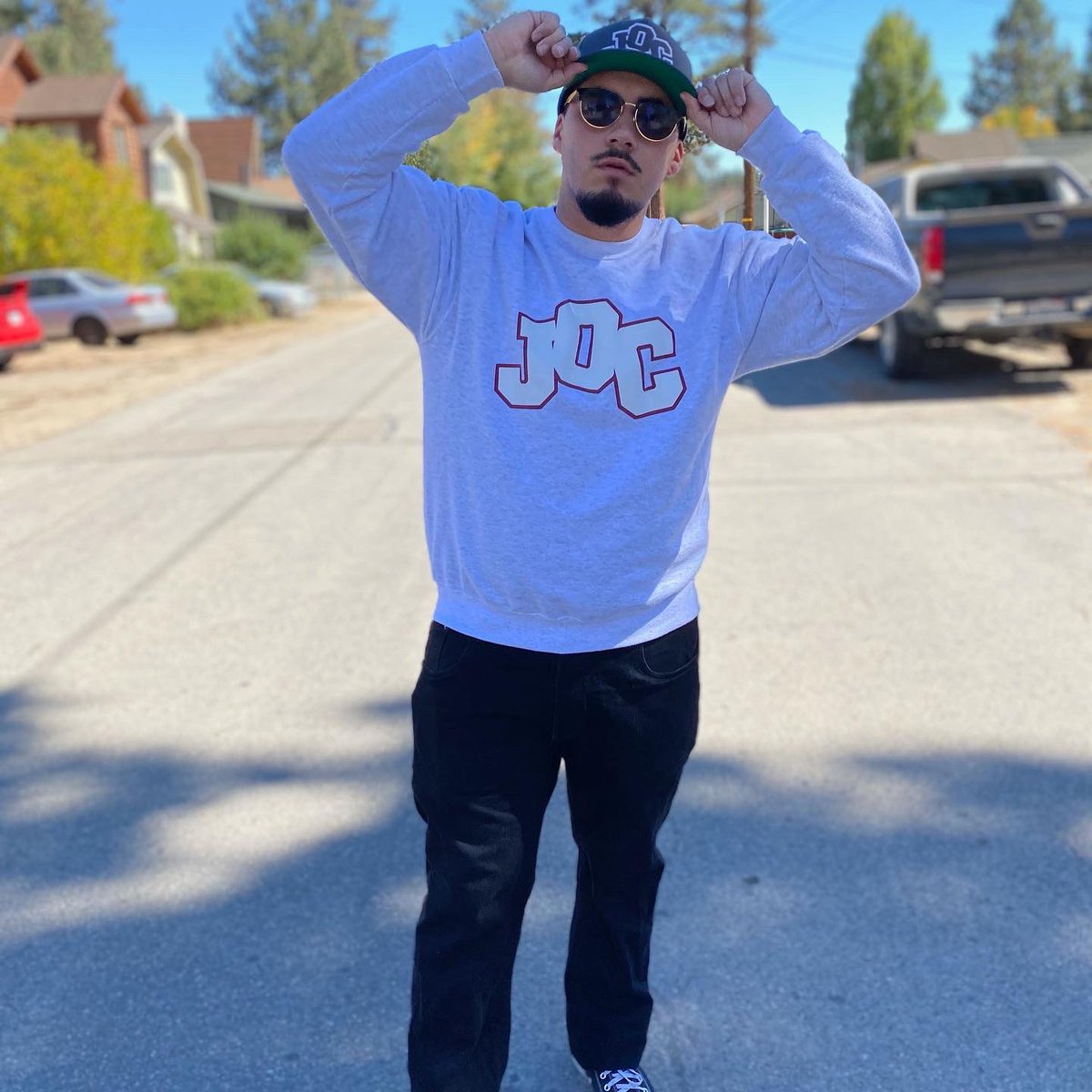 megamiigs's tweet photo. Cause ain't no fear in my heart, I'm still yelling Work... Our @JoinOurCreation JOC crew neck our now $35 dollars get yours for the fall season. Deal won’t last long. Website: https://t.co/ith5B9xKfI
#joclife #joinourcreation #fallseason🍁 #urbanfashion #streetwear #crewneck https://t.co/nMV4DXHVvA