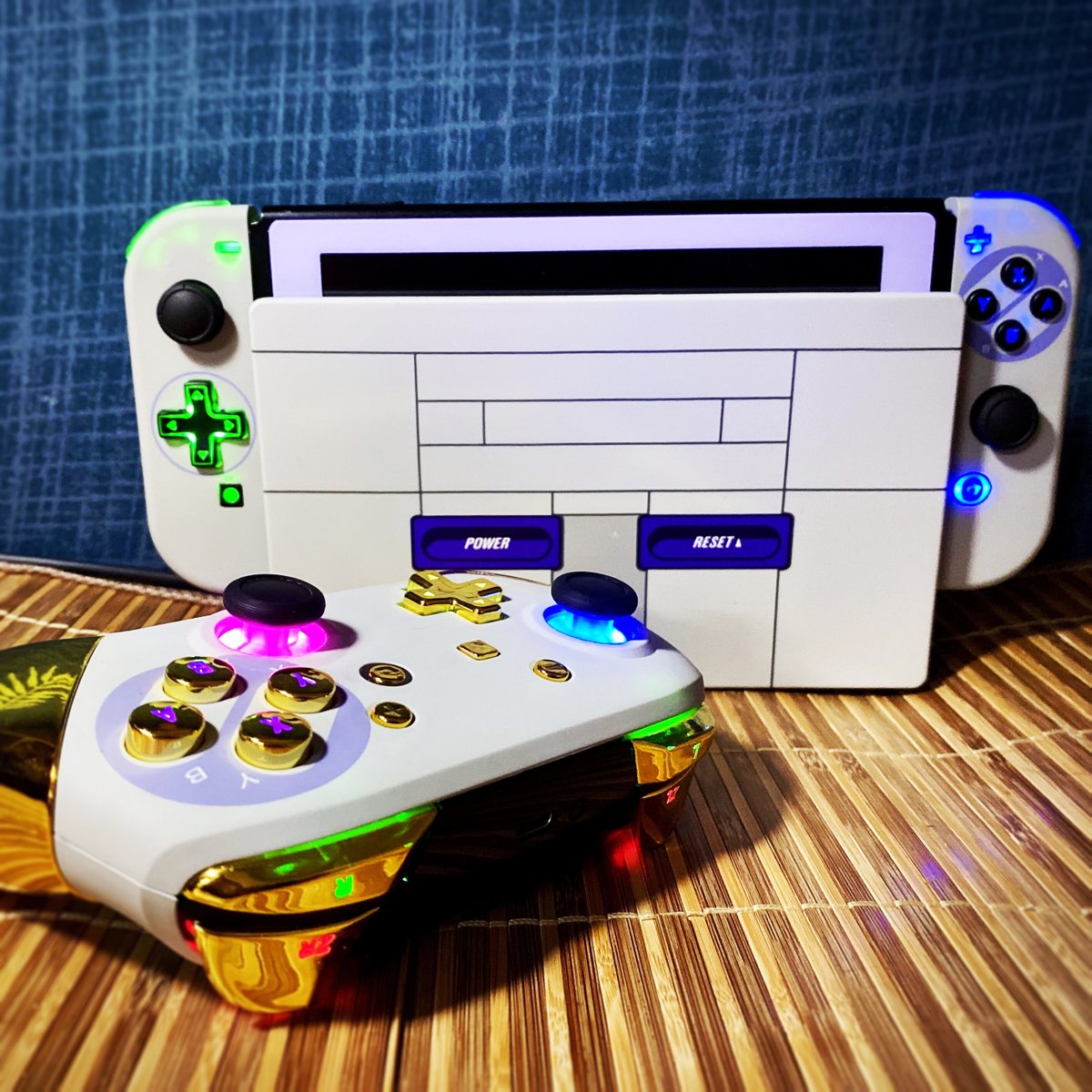 ExtremeRate's tweet image. “TO CELEBRATE THE 35TH ANNIVERSARY OF NINTENDO ENTERTAINMENT SYSTEM
Let&apos;s Light Up the Retro Nintendo Switch Console.
Salute to Youth.” - Contestant No. 8

#modding #joyconmod #customswitch #joycon #nintendogamer #nintendofan #switchprocontroller #retrogames #retrogamer #SNES