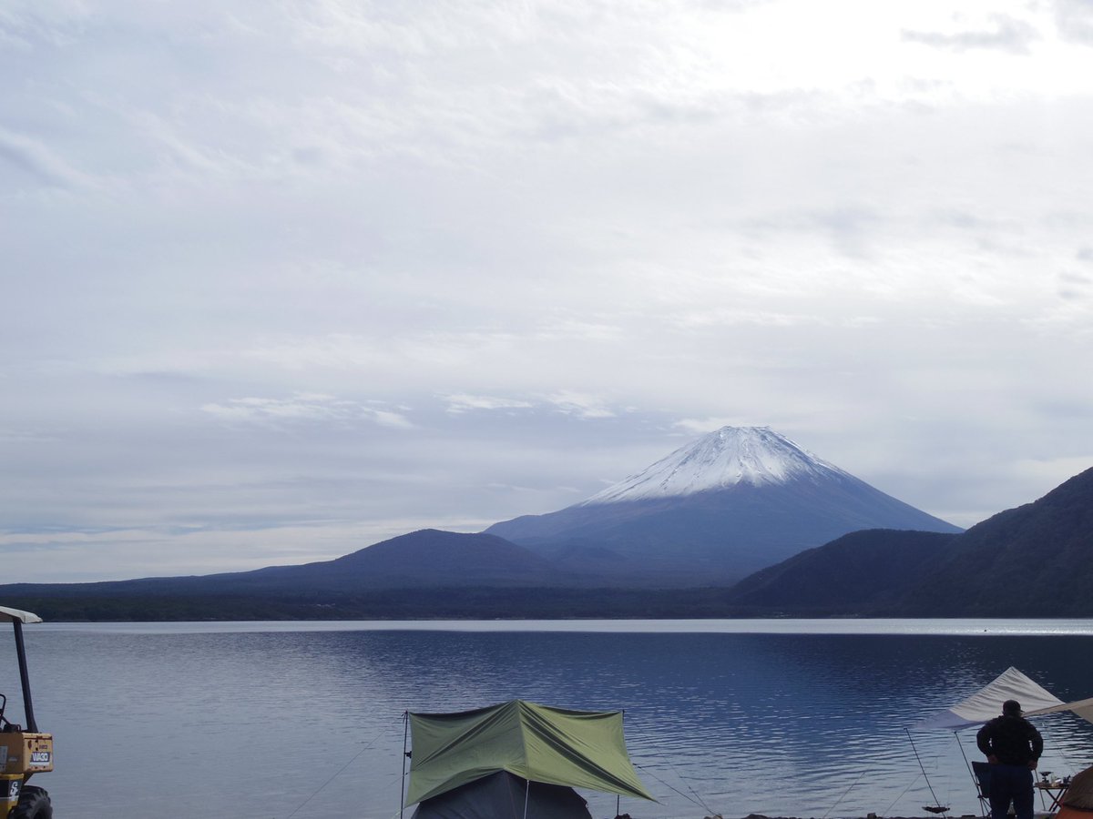 3Rinsei3's tweet photo. 初のソロキャンプ！！
舞台は浩庵キャンプ場
富士山綺麗だけどめっちゃ寒い🥶

#ソロキャンプ
#ゆるキャン△
#浩庵キャンプ場 https://t.co/bp2RQwsEkH