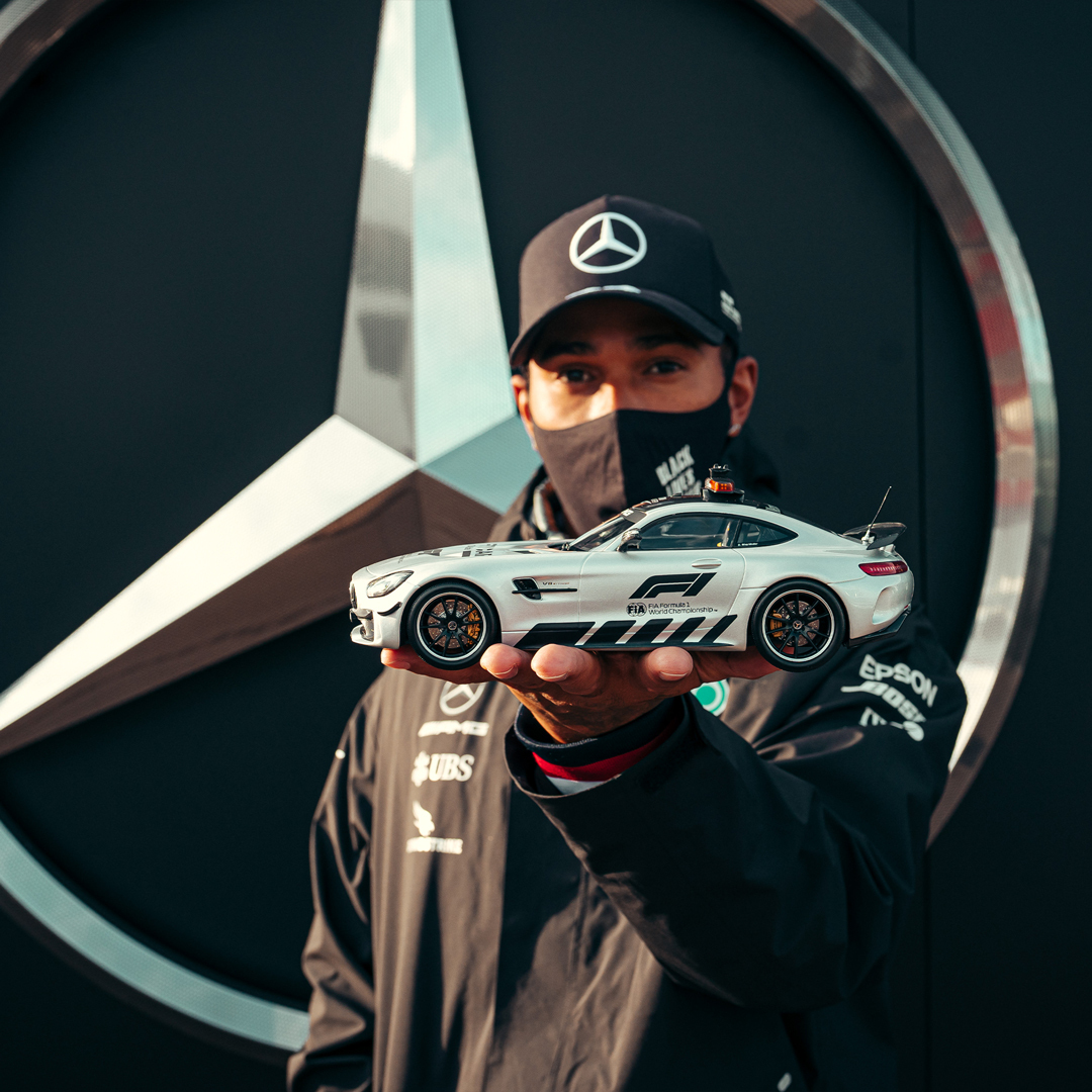 Really boys 🙄 we’re running out of hiding places! Boys and their toys 🤷🏼♂❣️ #DrivingInnovation #OneTeam
Click on the link to see more miniature models!
👇
https://t.co/KFVKGXs0z9 https://t.co/Np9zSB8nWT