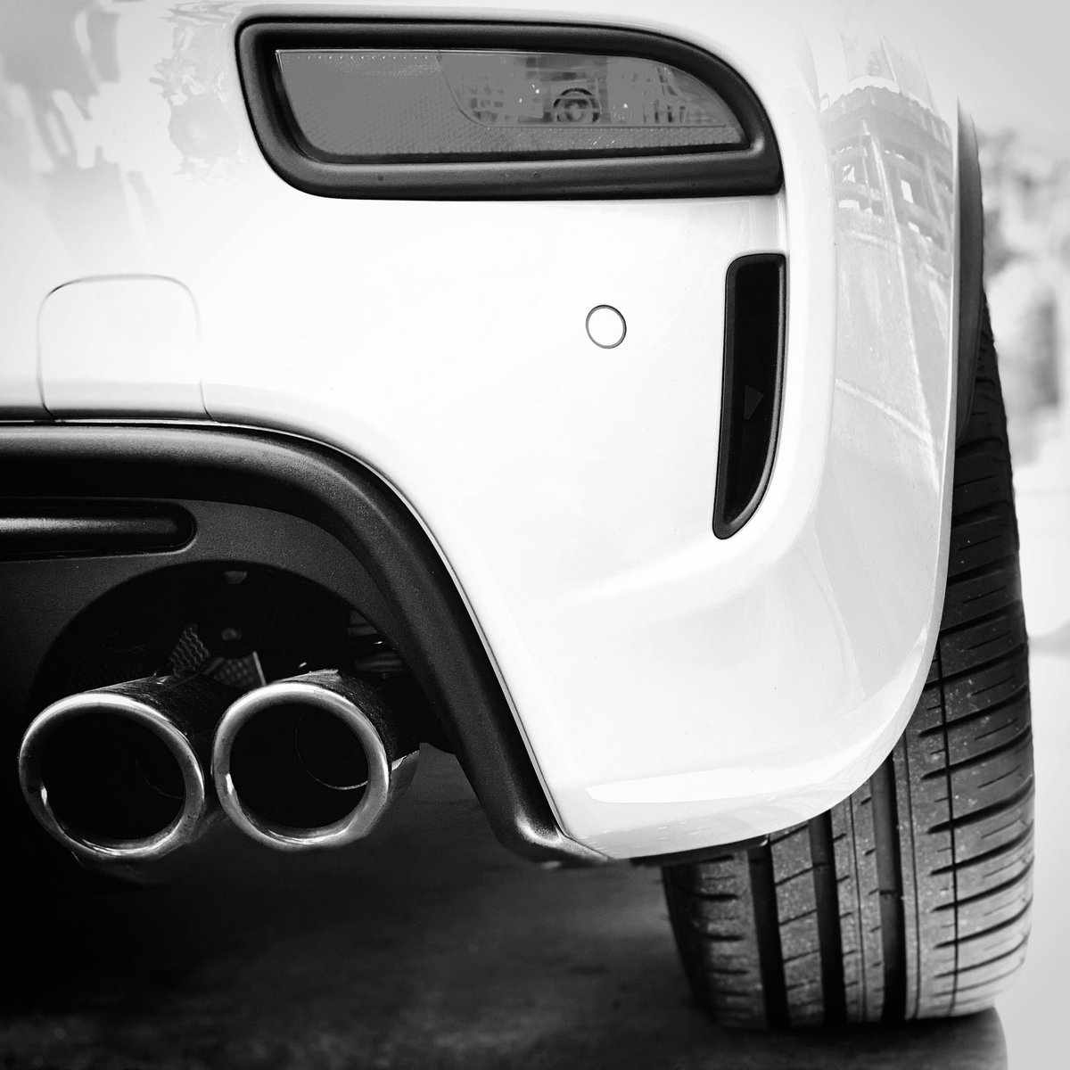 smart_abarth's tweet photo. あと4mmかな

#通勤車

#abarth #abarth595 
#abarth595competizione 
#aba31214t #abarnista 
#アバルト #アバルト595
#アバルト595コンペティツィオーネ
#サソリの毒 
#相棒アバルト #クマルト 
#MYABA #ABALIFE https://t.co/c1hWpFMvAL