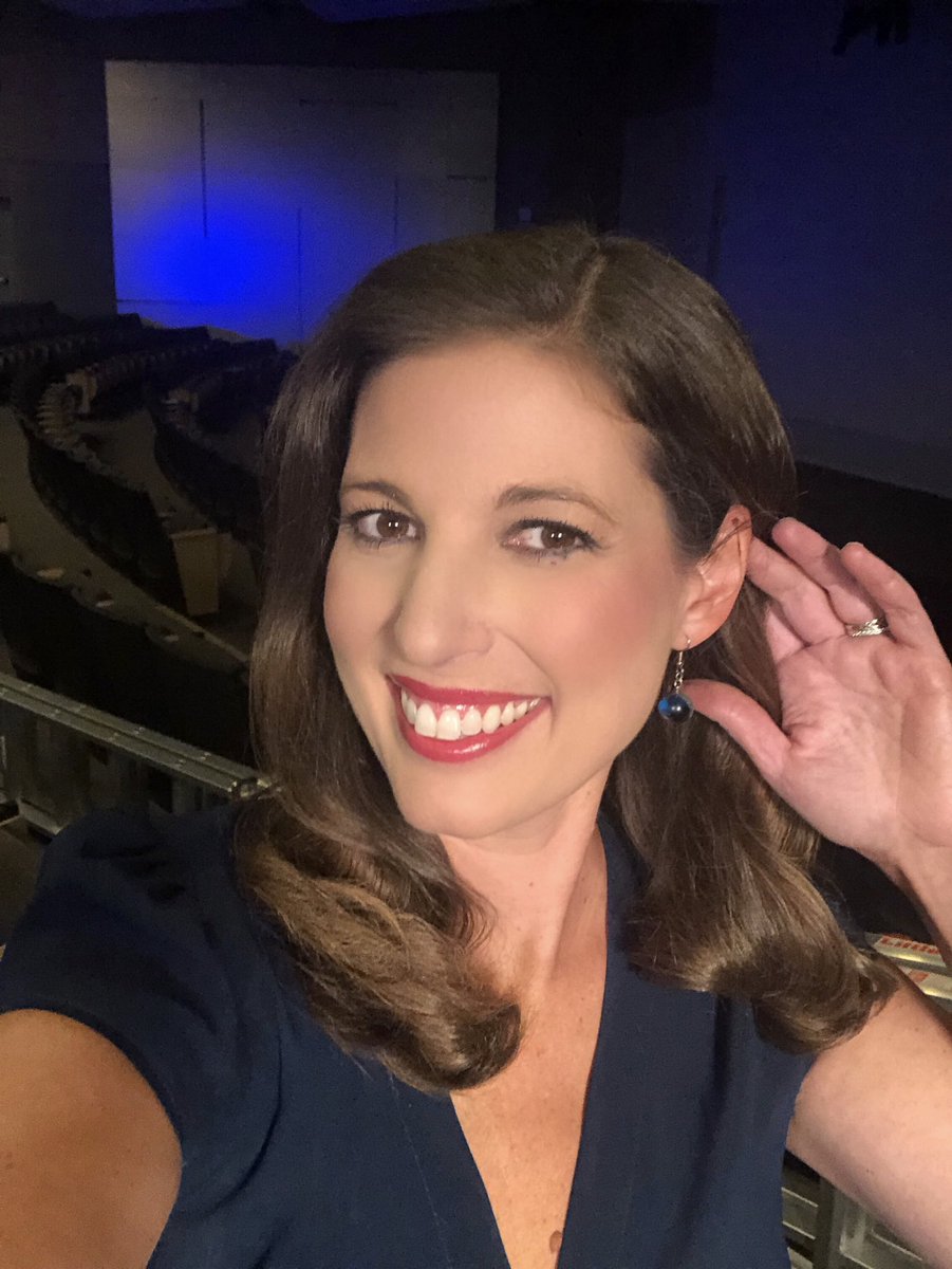 MJuricaCBS47's tweet photo. Loving my new Earth globe earrings! #earth #bestplanet #homesweethome https://t.co/cTuOFCXvP2