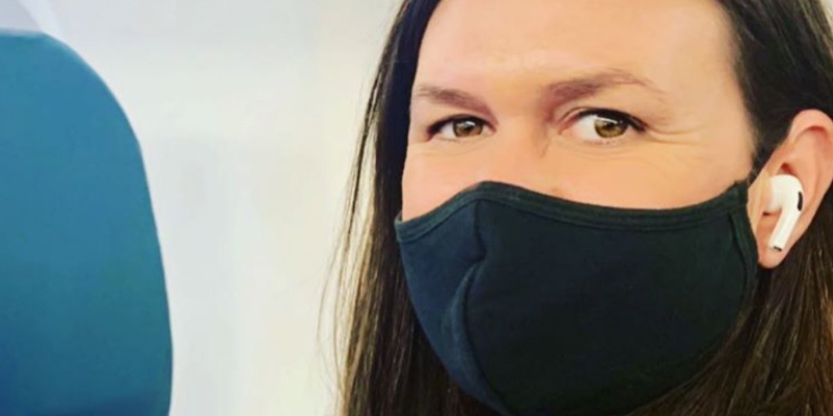 What does it smell like inside of Sarah Sander’s mask?