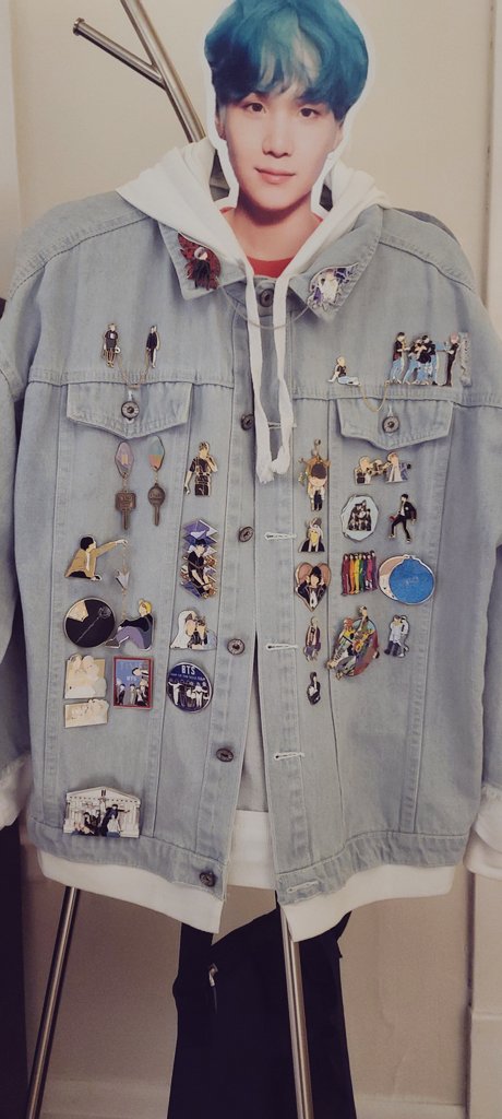 It's all coming together 💜 @BTS_twt
#TheGroup #BTS #PCAs
#BTS_BE #BTS_Dynamite #BTS1onHot100 #BTSARMY https://t.co/ekqYaU9SUw