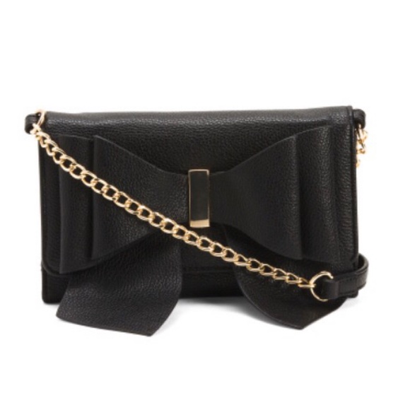 ulandap1's tweet photo. So good I had to share! Check out all the items I'm loving on @Poshmarkapp #poshmark #fashion #style #shopmycloset #verabradley #nastygal #vintage: https://t.co/GZWx4t3KI4 https://t.co/jyFOnj1lSA