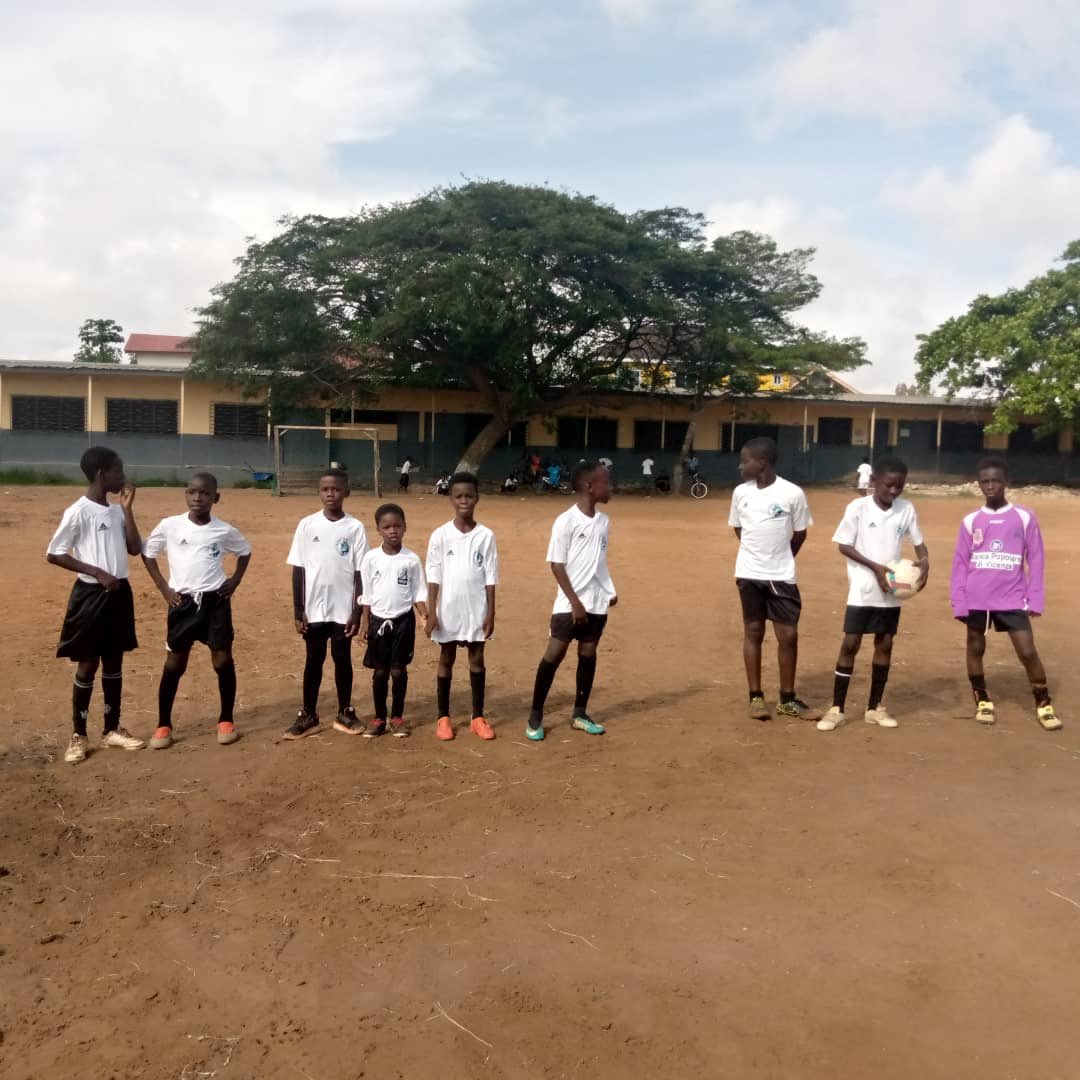 1WorldMarathon's tweet photo. On Saturday, October 17, our friends from @OrphansAll had a friendly match vs Corners Babies FC. Here some of the pictures! 🙌🔥⚽️
Register for the Football Events here:
contact@oneworldstrong.com 
#StrongerTogether #OneWorldStrong #OneWorldMarathon #OWS #OWM #OWM2020 https://t.co/SYfoROksAz