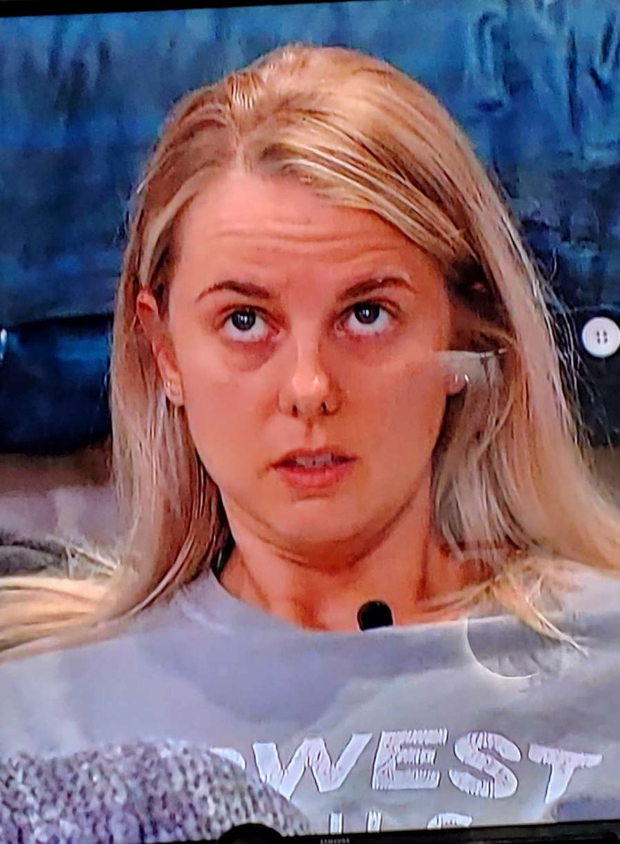 Gh0stMar1e1's tweet photo. #BB22 #BigBrother #Nicole #Franzel https://t.co/lL1W1WHDQc