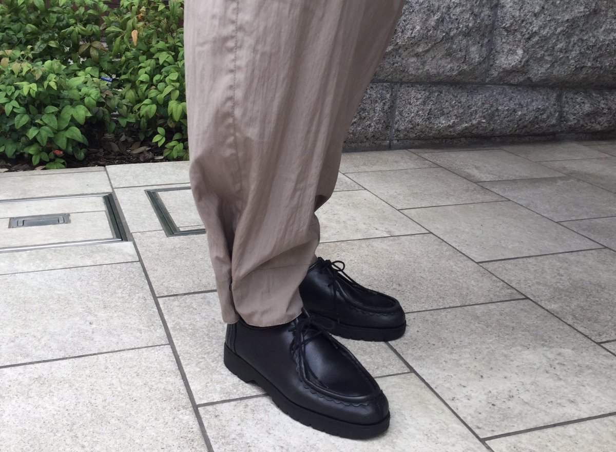 nrkyoto's tweet photo. :select item:
【whowhat】
▶︎ワイドカーゴパンツ
カラー:BEIGE
ウールナイロンでさらっと軽い着心地。
裾部分はスナップボタン仕様なので、
その日の気分でシルエットを変えてお楽しみ下さい。
#nestRobe #ネストローブ #20AW #セレクト
#whowhat https://t.co/bElQydD377