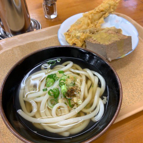 いけちゃん A Twitter 高松 栗林公園 上原屋本店 だしも麺もここが最高 太刀魚の天ぷらとこんにゃくの天ぷら おでんの豆腐 高松 栗林公園 上原屋本店 うどん かけうどん 讃岐うどん Udon Udonnoodles Sanukiudon T Co Geybznlarh