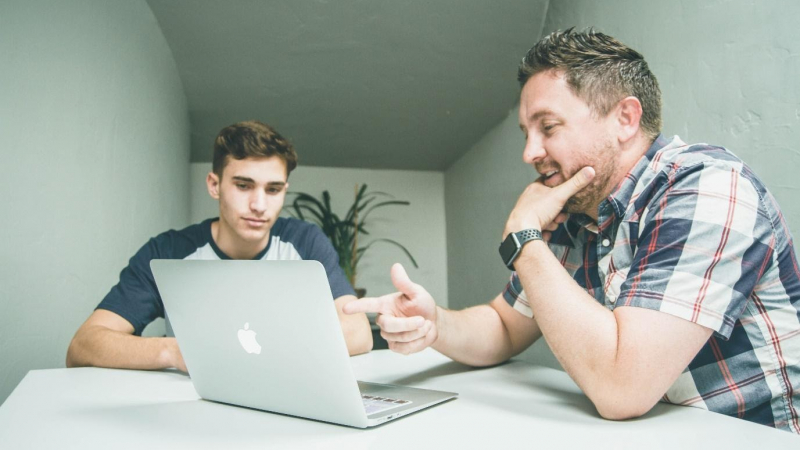 goodthingsaus's tweet photo. While access to affordable connections &amp; technologies remains a challenge for many Australians, a key barrier to #digitalinclusion is lack of #digitalskills. 

Read @amber_m from @qutdmrc blog for #GetOnlineWeek about the importance of digital mentoring: https://t.co/Dj7GQ6gvga https://t.co/FWNUq2eTJl